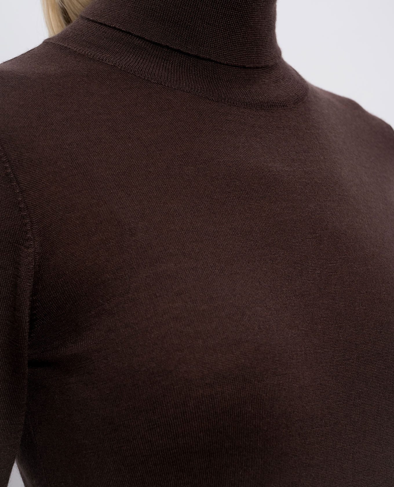 

Brown cashmere and silk turtleneck Brunello Cucinelli
