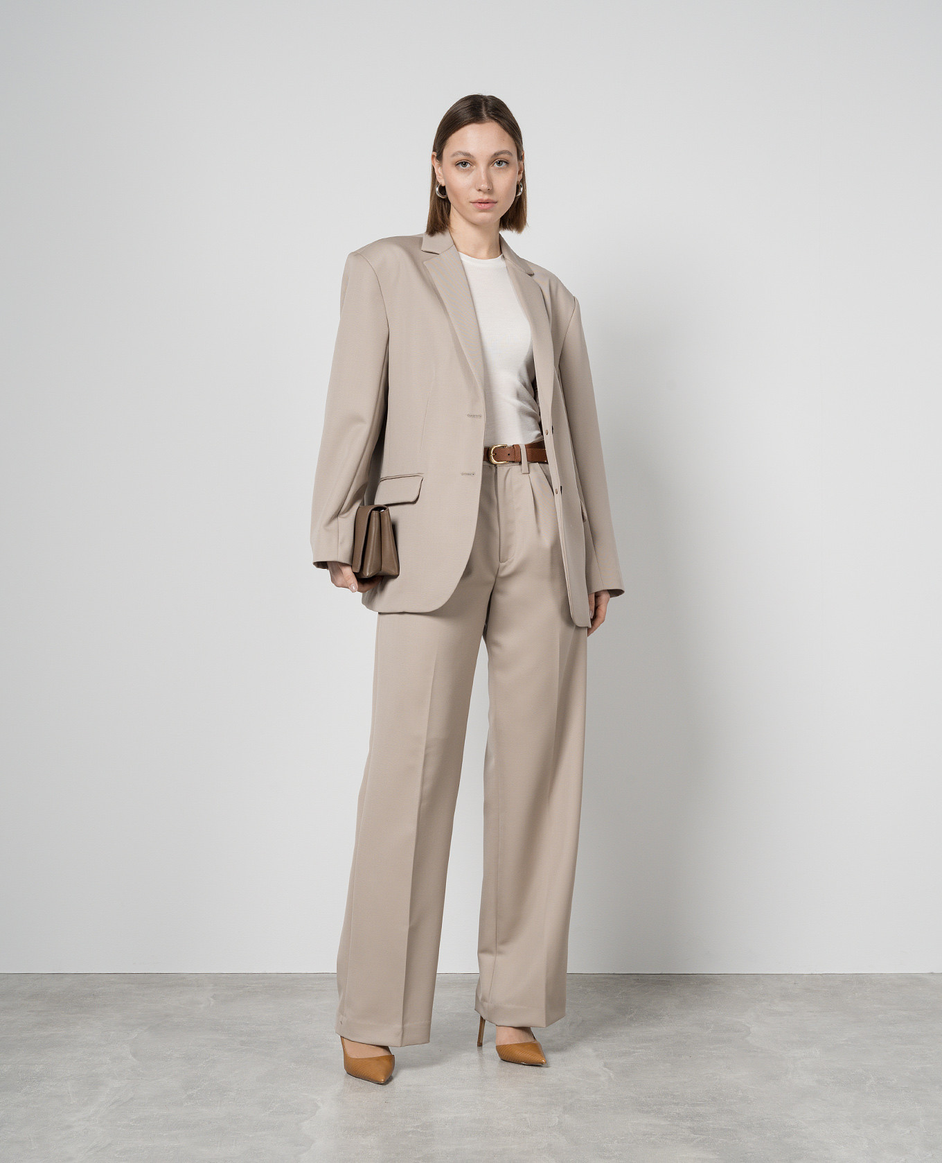 Carrie high rise wool trousers in beige Anine Bing 2