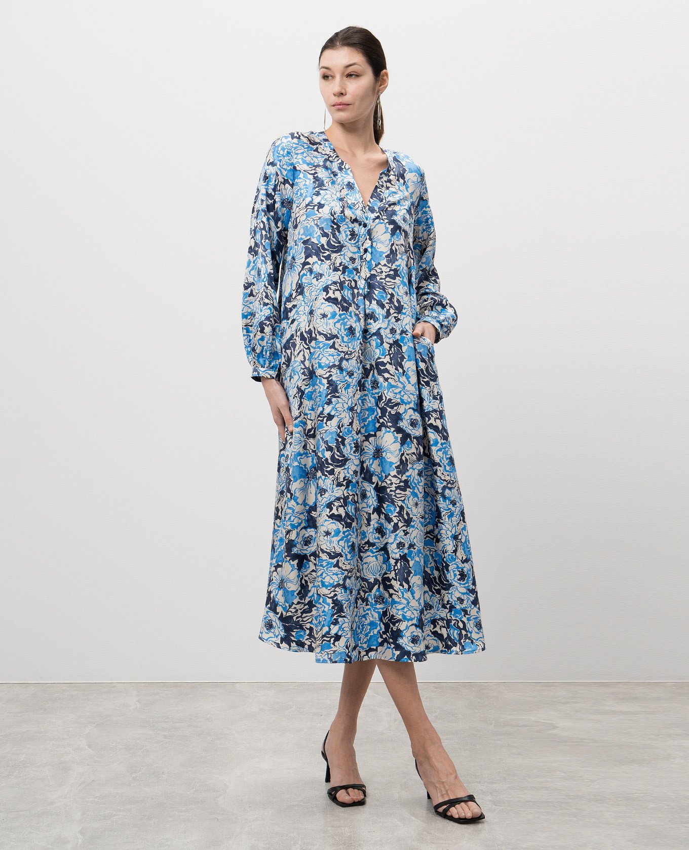

AMEDE blue silk midi dress Momoni, Light blue