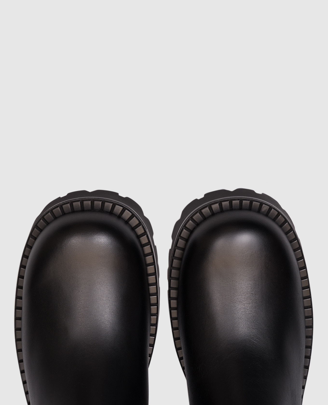 

Alia black leather chelsea boots Versace