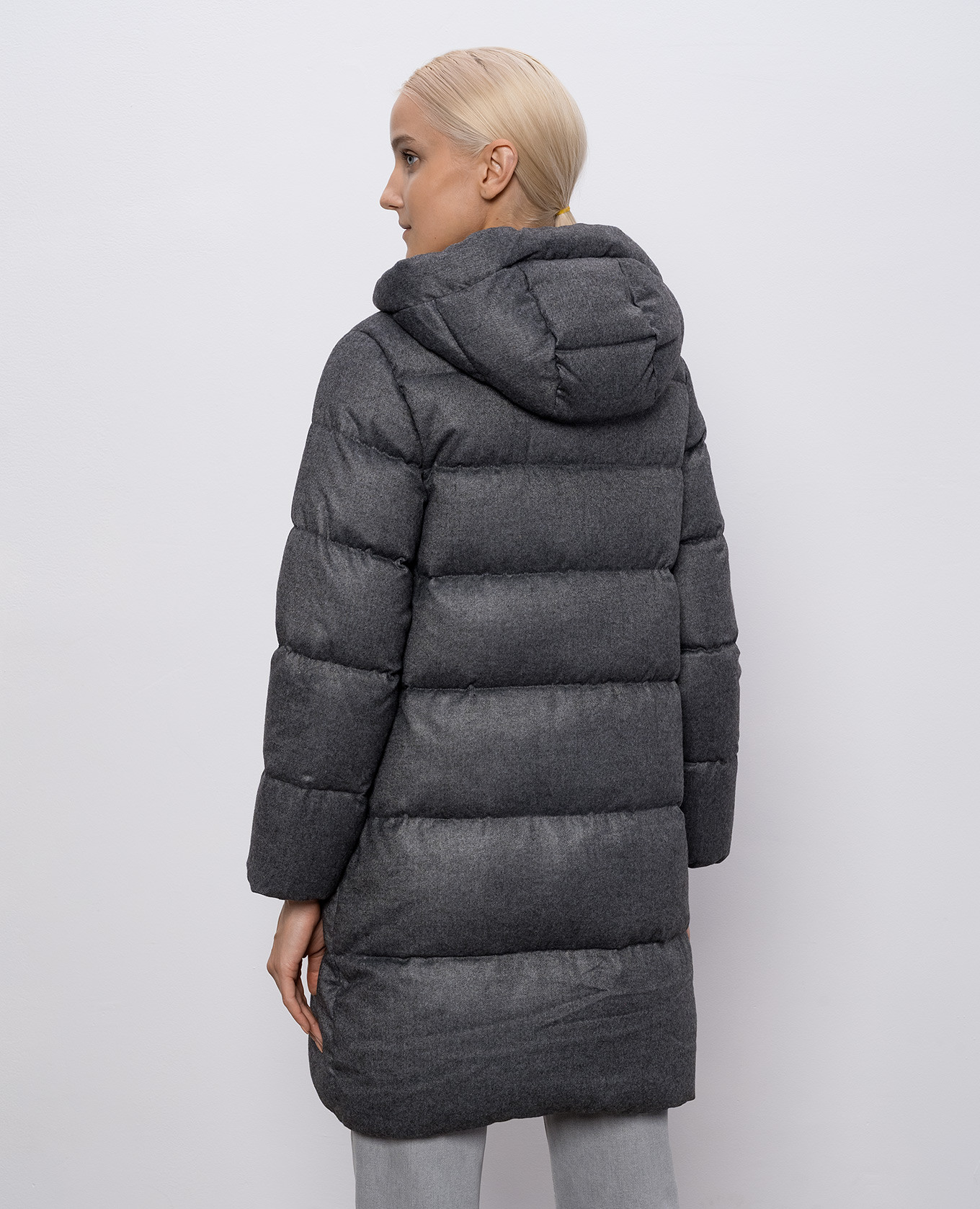 

Gray down jacket with monil chain Peserico, Grey