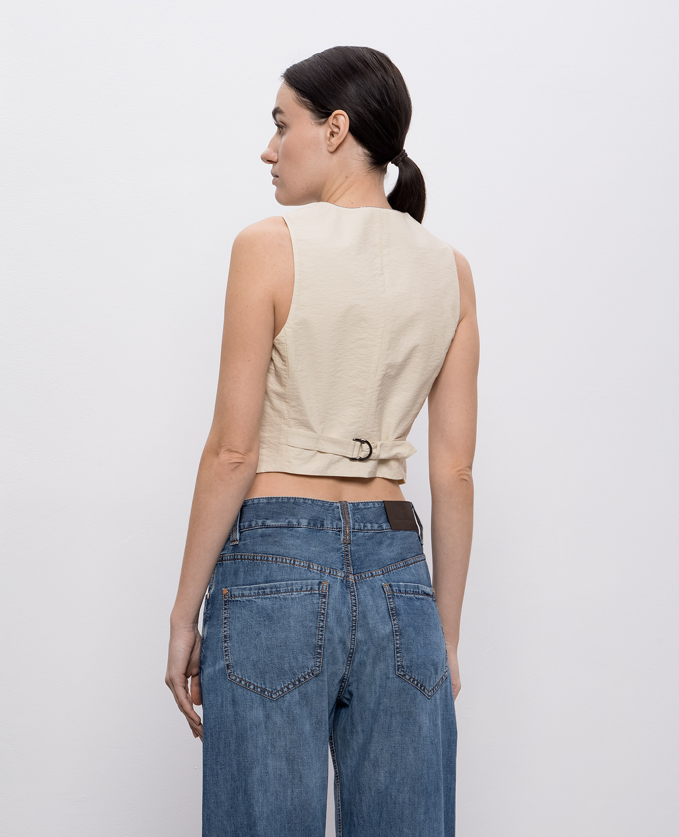Beige vest with applique Brunello Cucinelli 4