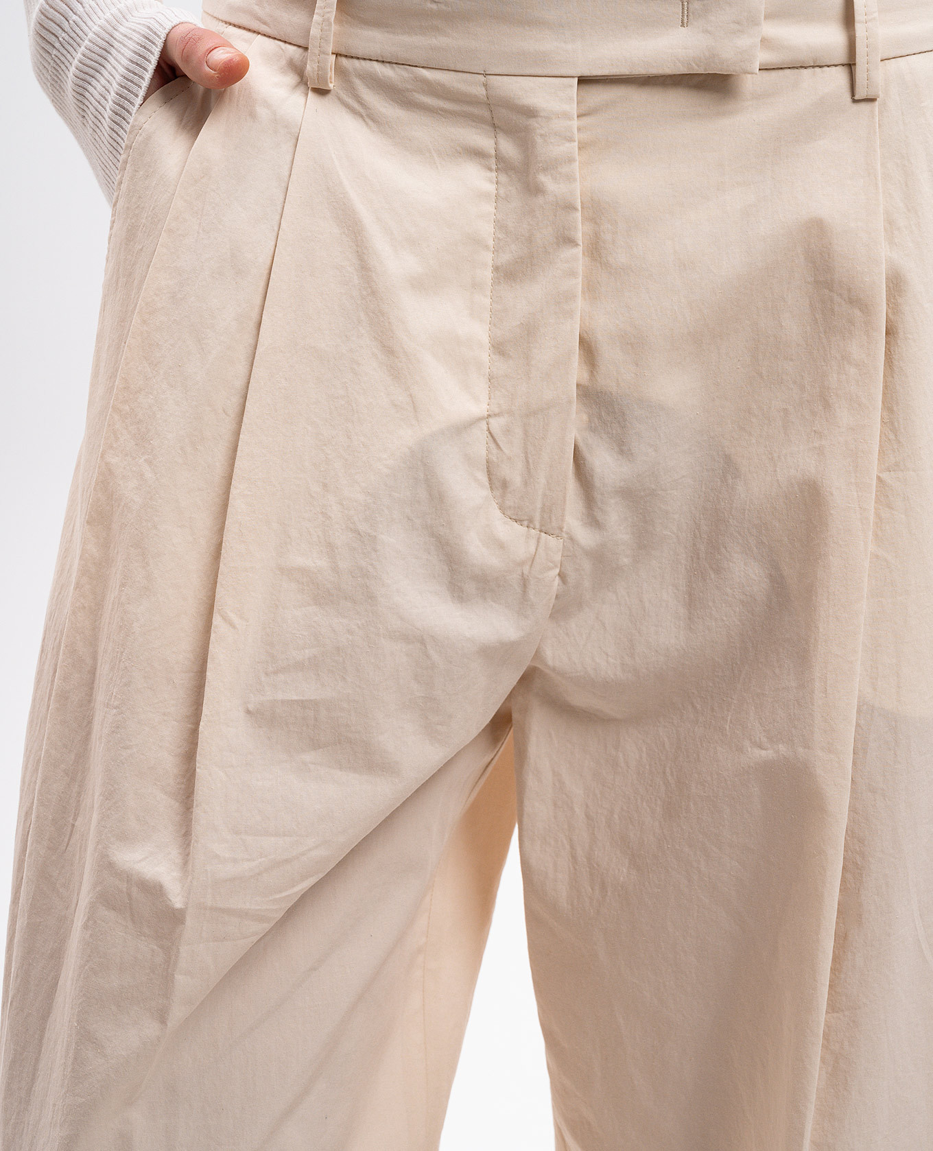 

Ruth WFC beige linen trousers MooRER
