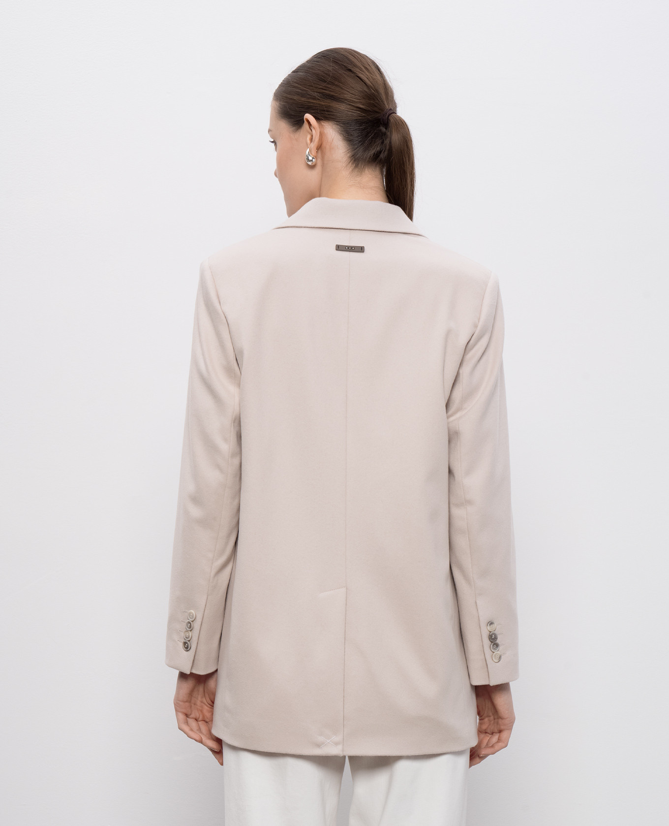

Beige wool jacket with monil chain Peserico