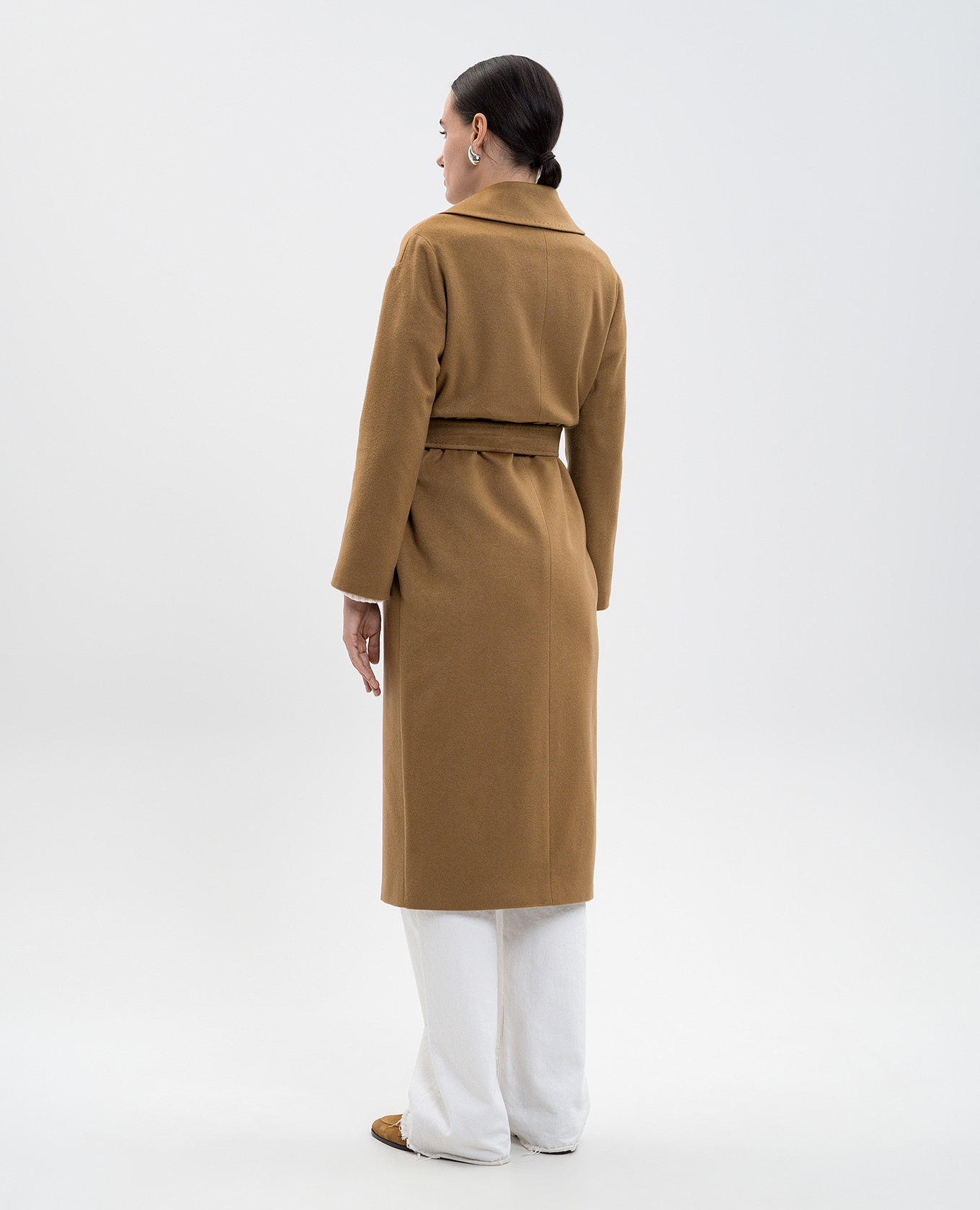 

Brown cashmere coat with belt Heresis