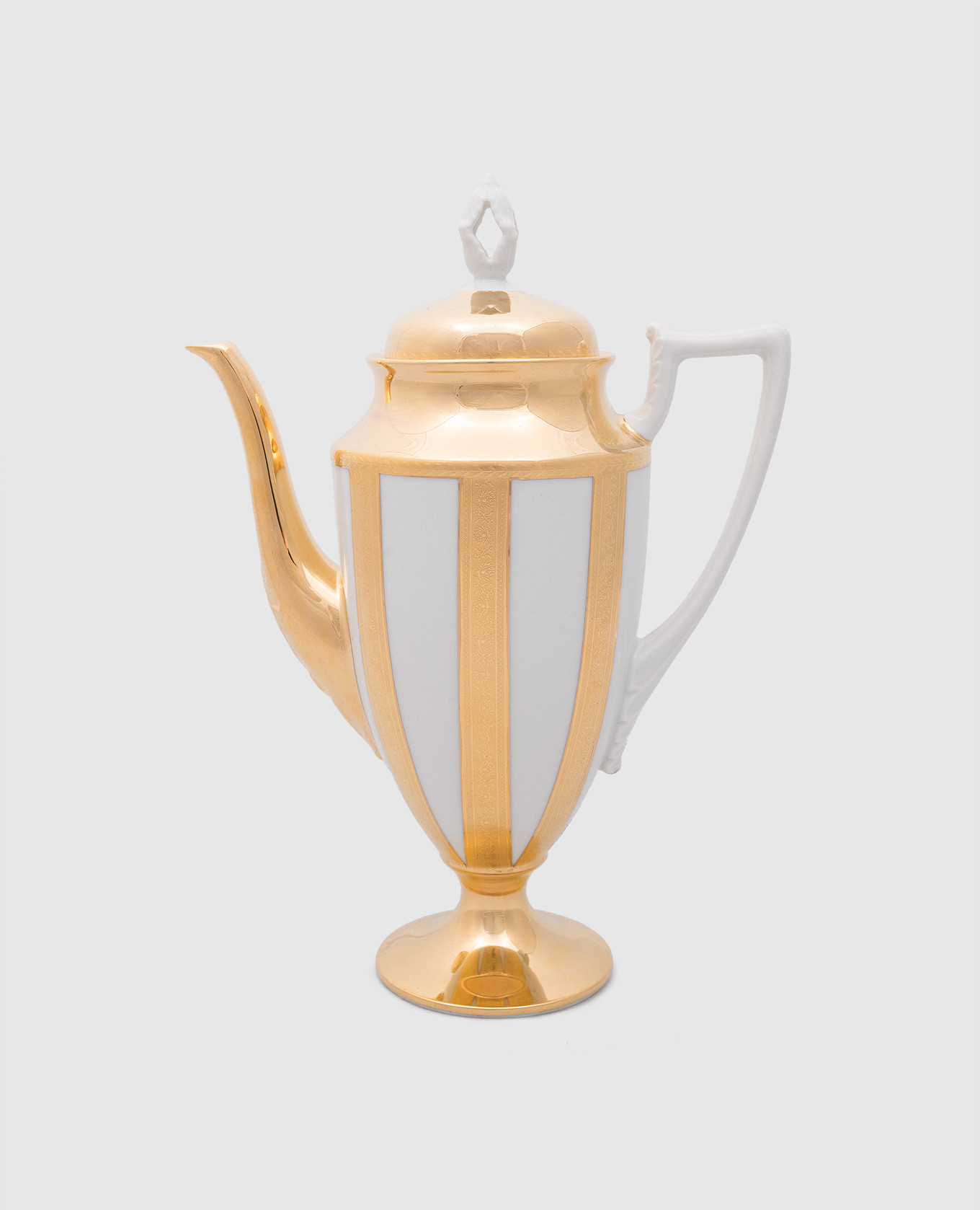 

Porcelain teapot for brewing with a pattern Stefano Ricci, White