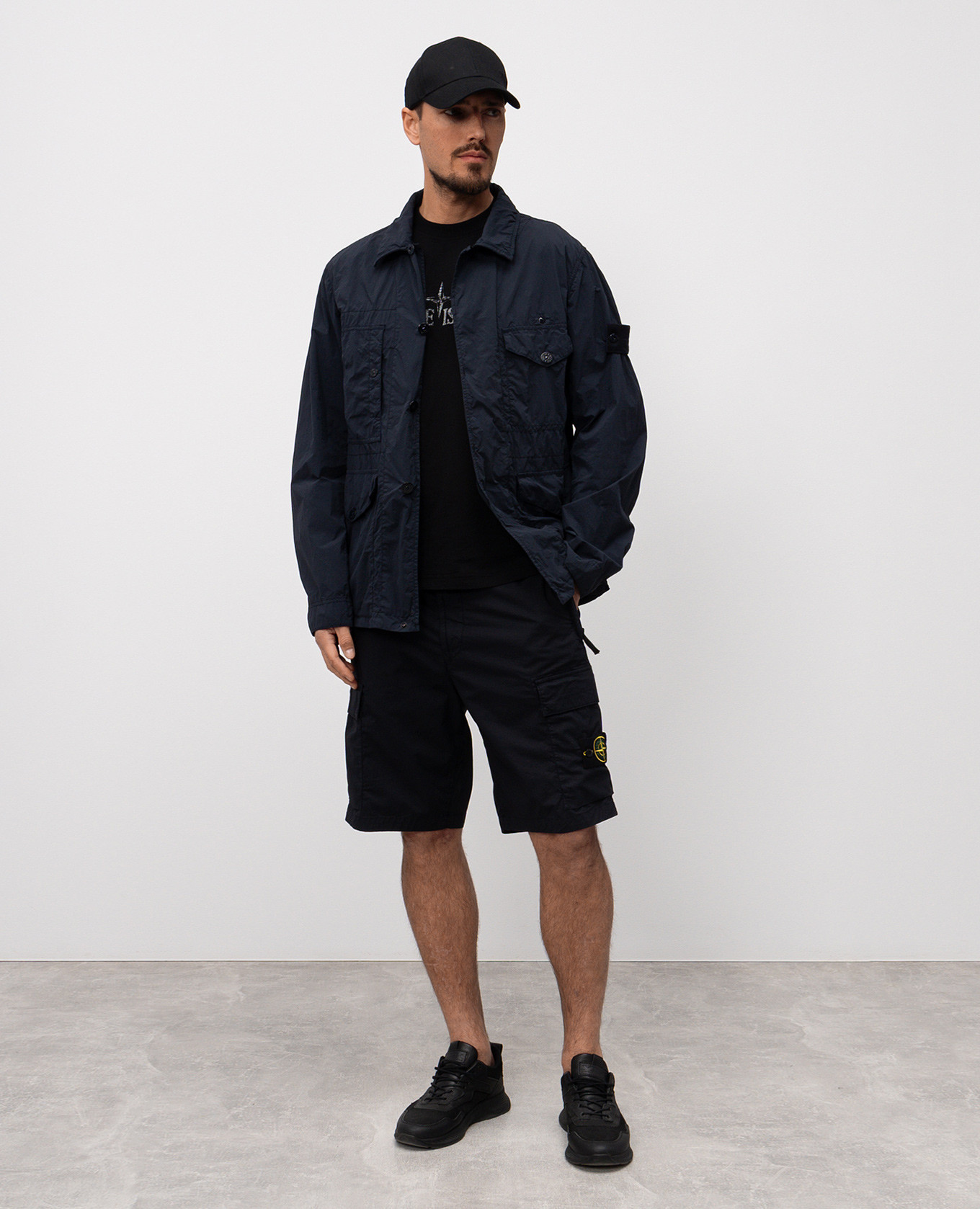 

Blue windbreaker with logo Stone Island