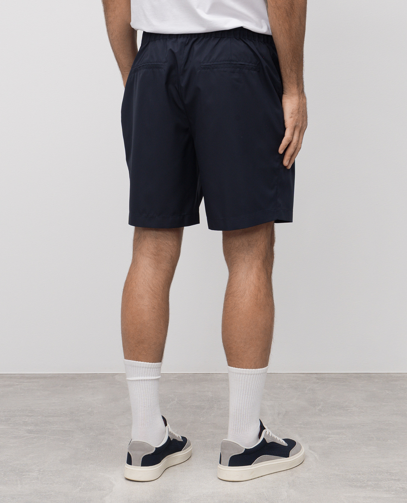 

Blue shorts with emblem Brunello Cucinelli