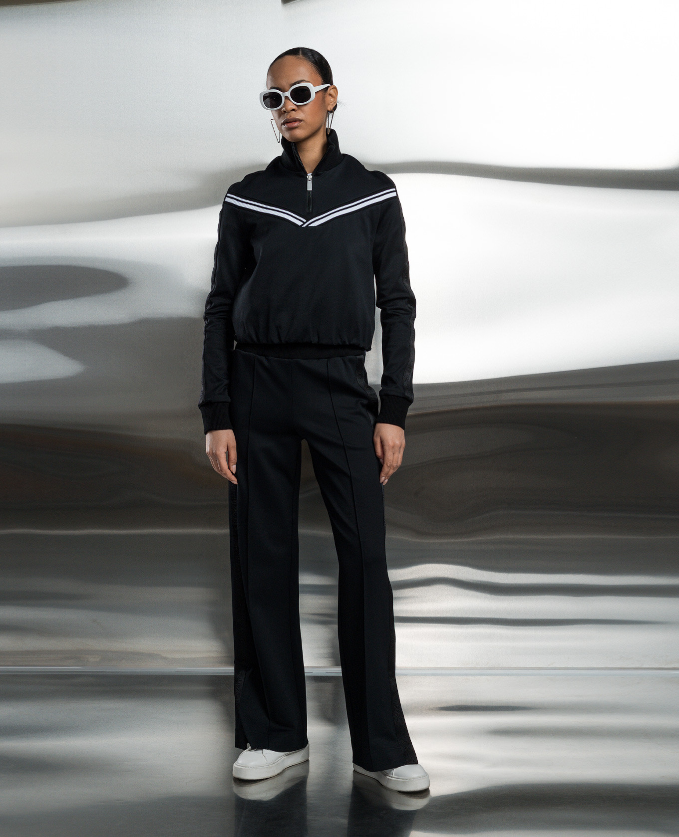 

Black anorak with branded ribbon Off-White