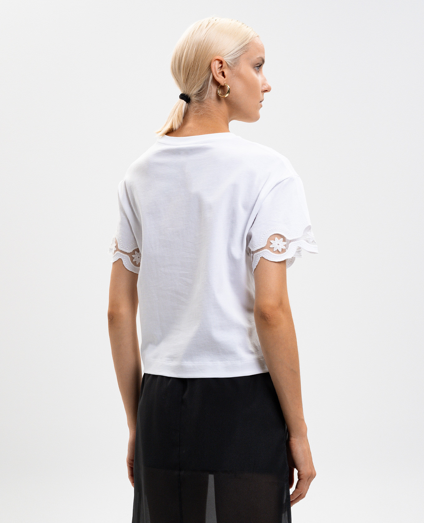 

White T-shirt with floral embroidery Twinset