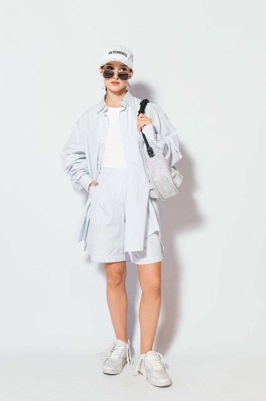 

White striped shorts with logo Vetements
