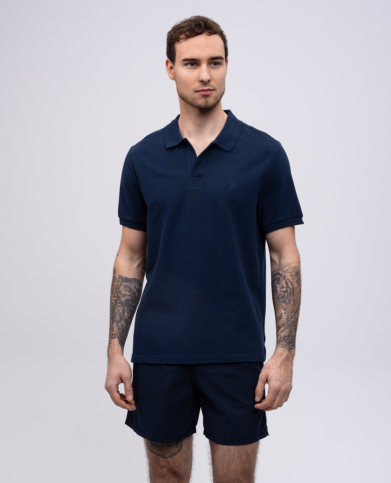 

Blue polo with embroidered logo emblem Vilebrequin