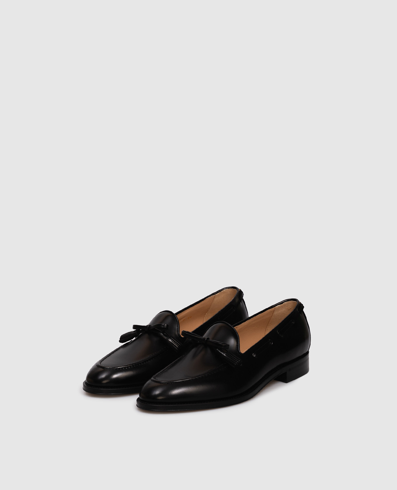 

Bowshire Black Leather Glossy Loafers Valentino