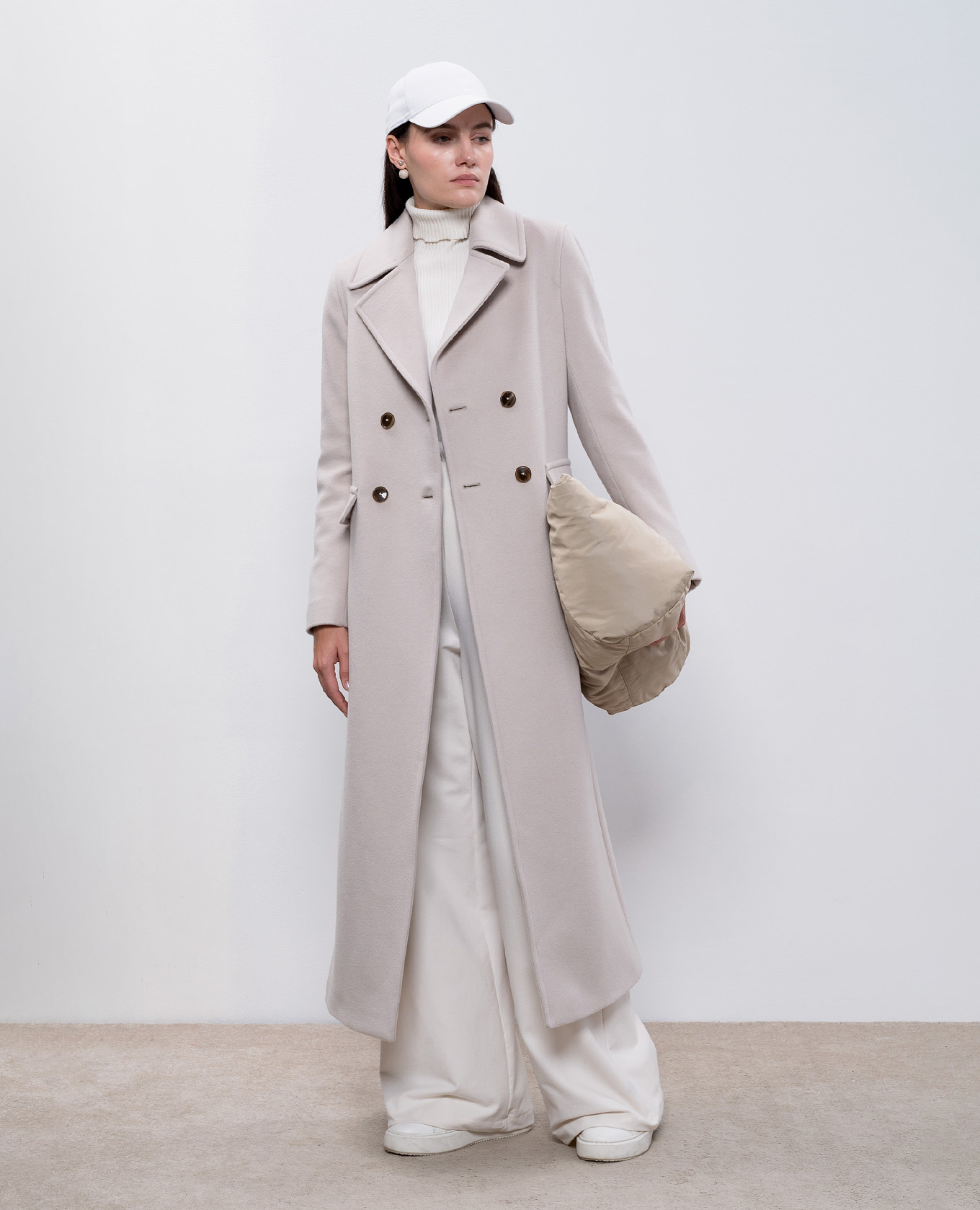 

Beige double-breasted wool coat with metallic logo Herno