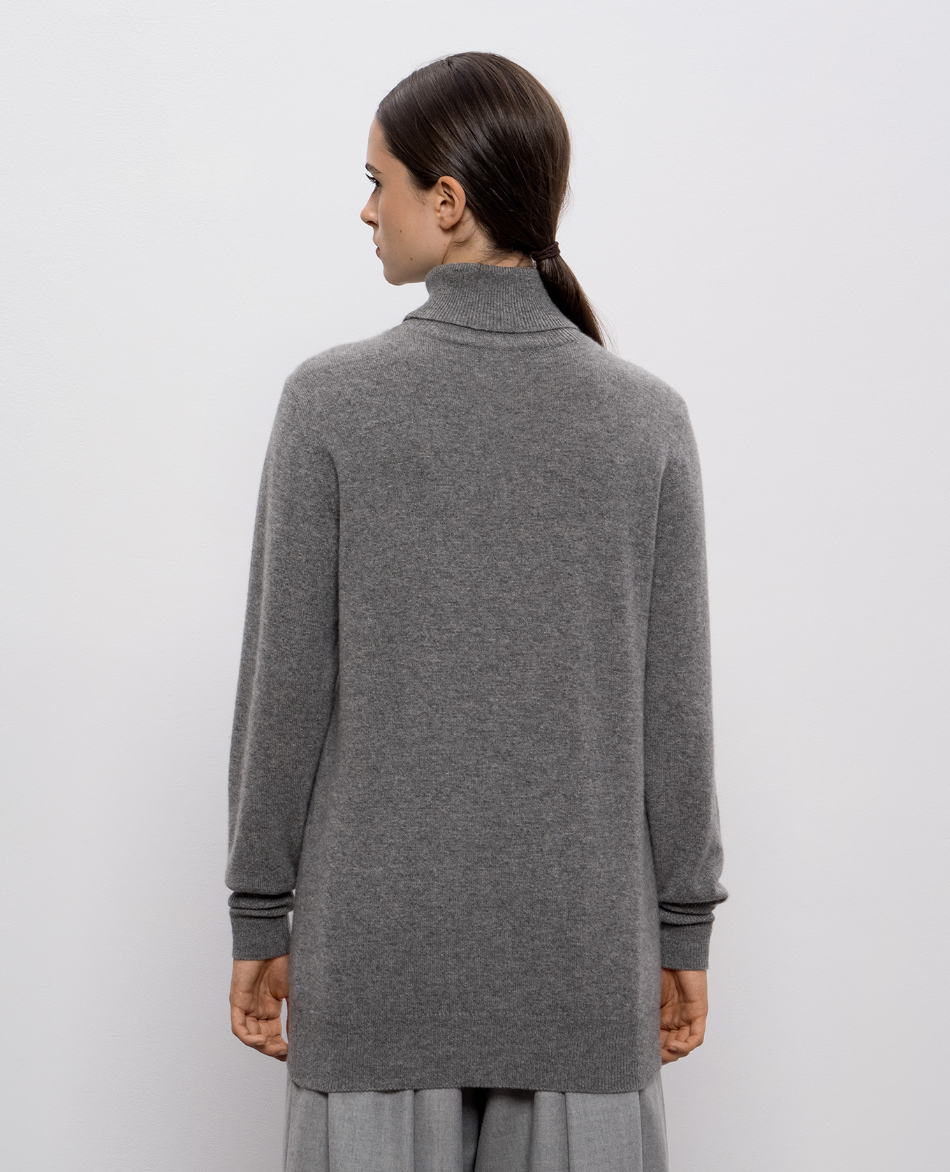 Gray cashmere sweater Intoca 4