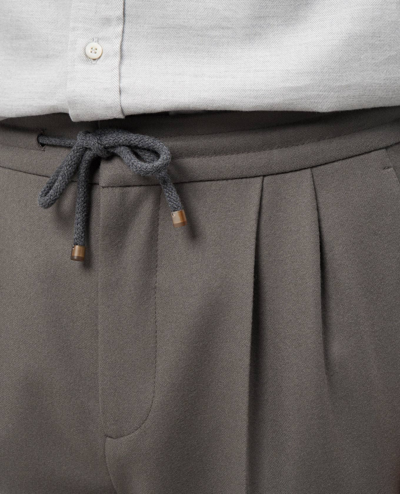 

Khaki pants made of wool Brunello Cucinelli