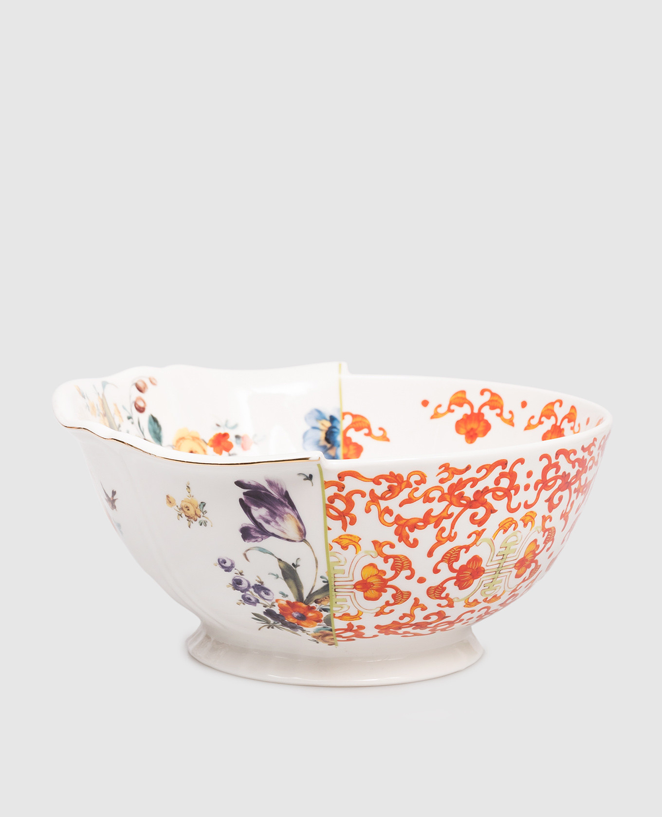 White porcelain salad bowl Ersilia with print SELETTI