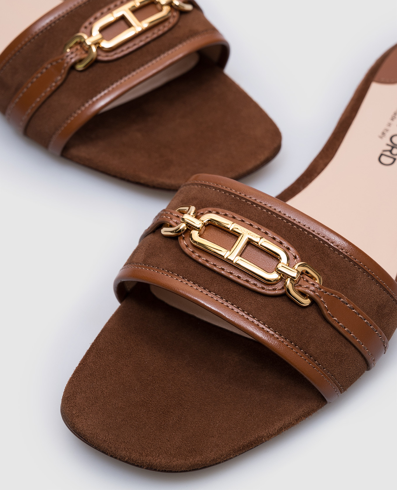 

Brown suede WITNEY flip-flops Tom Ford