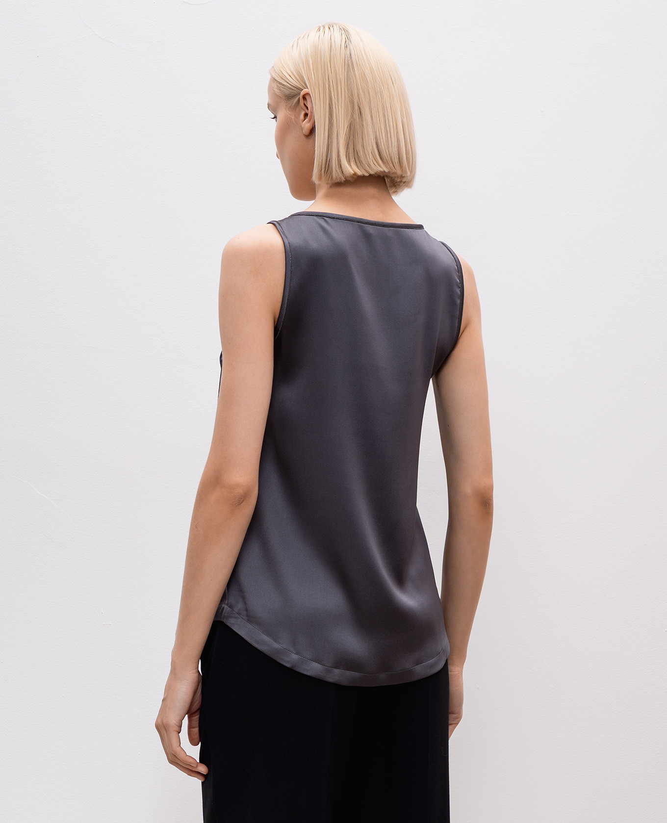 

Gray silk top with monil chain Brunello Cucinelli, Grey