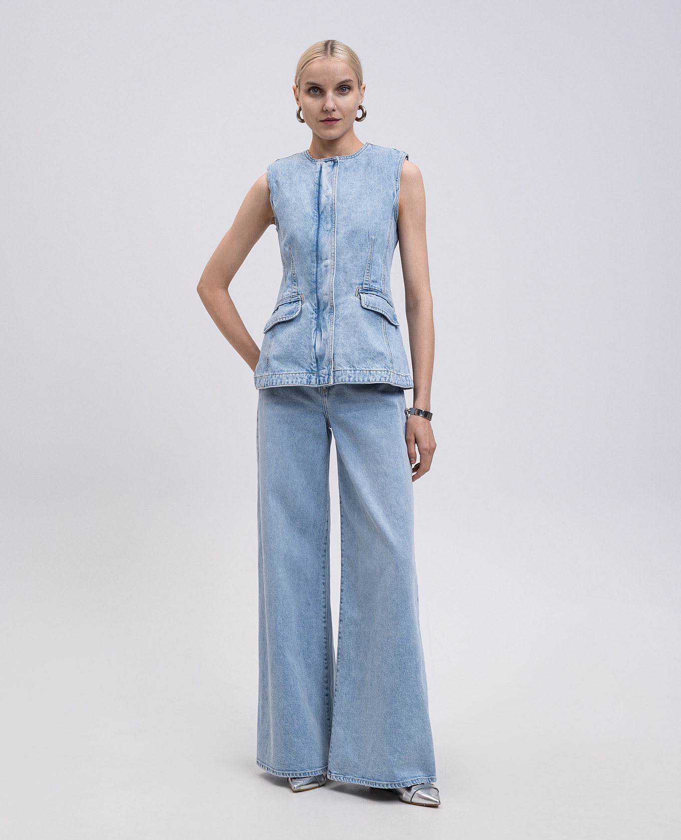 

Greer blue jeans Simkhai, Light blue