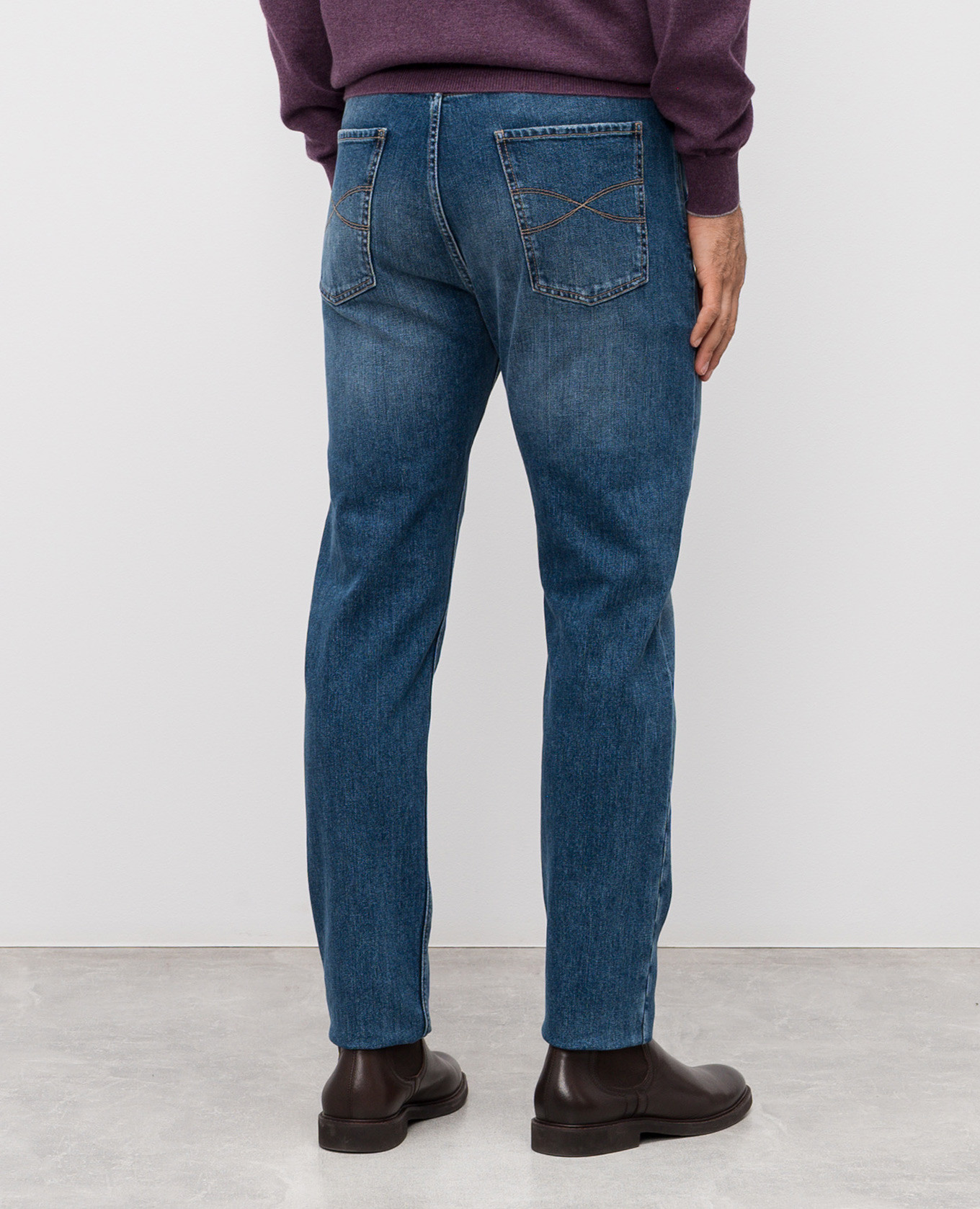 Blue jeans with embroidered logo emblem Brunello Cucinelli 4
