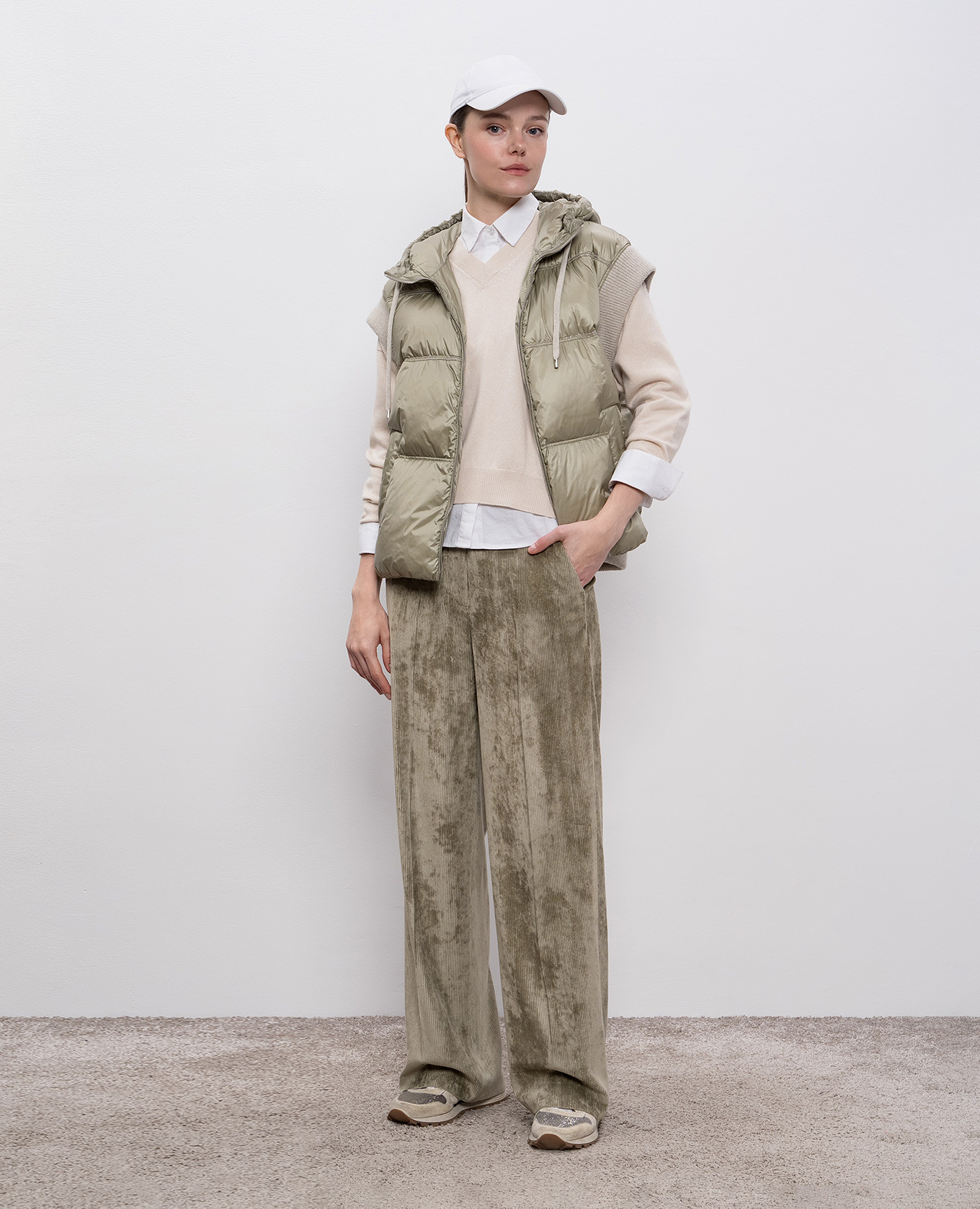 

Beige wool, silk and cashmere pullover Peserico
