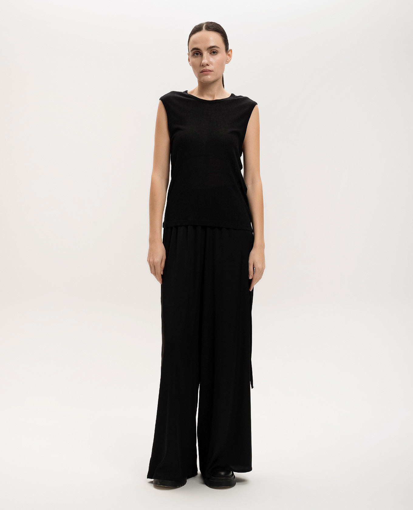 

Black ribbed top Ann Demeulemeester