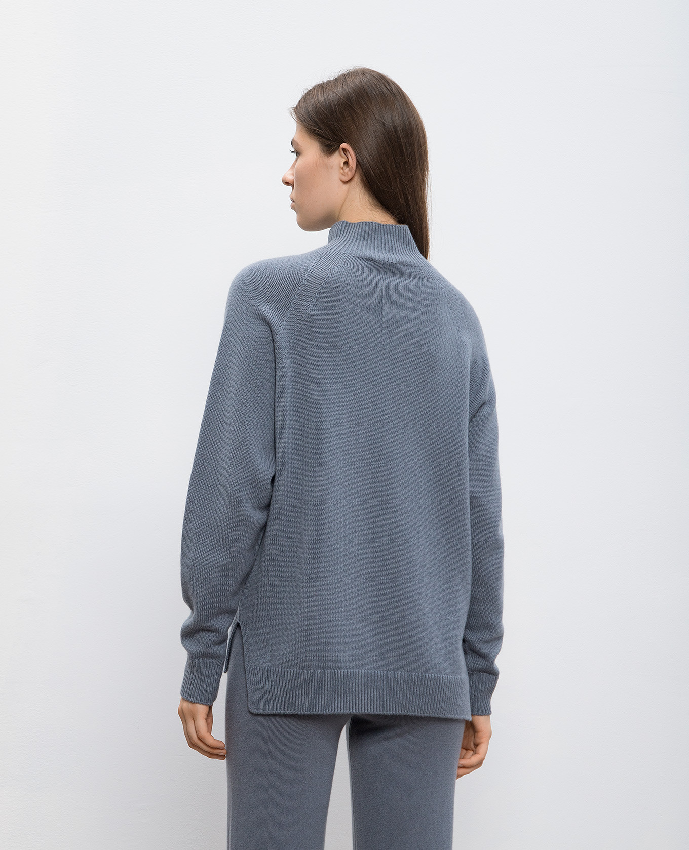 

Gray sweater made of wool, silk and cashmere with an asymmetric cut Peserico, Grey