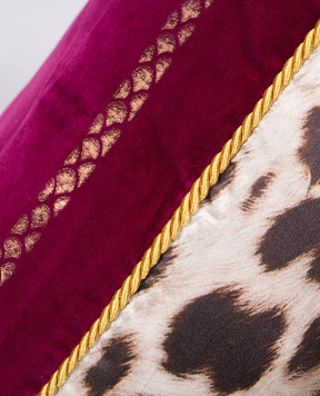 Roberto Cavalli Pink decorative pillow with logo monogram print and animalistic print H0100000017С066