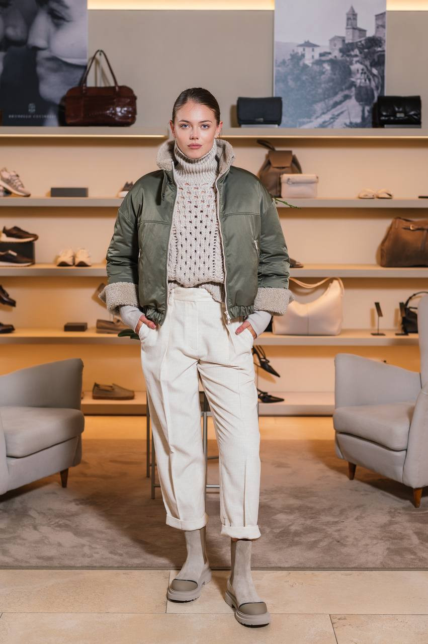 

Beige corduroy pants Brunello Cucinelli