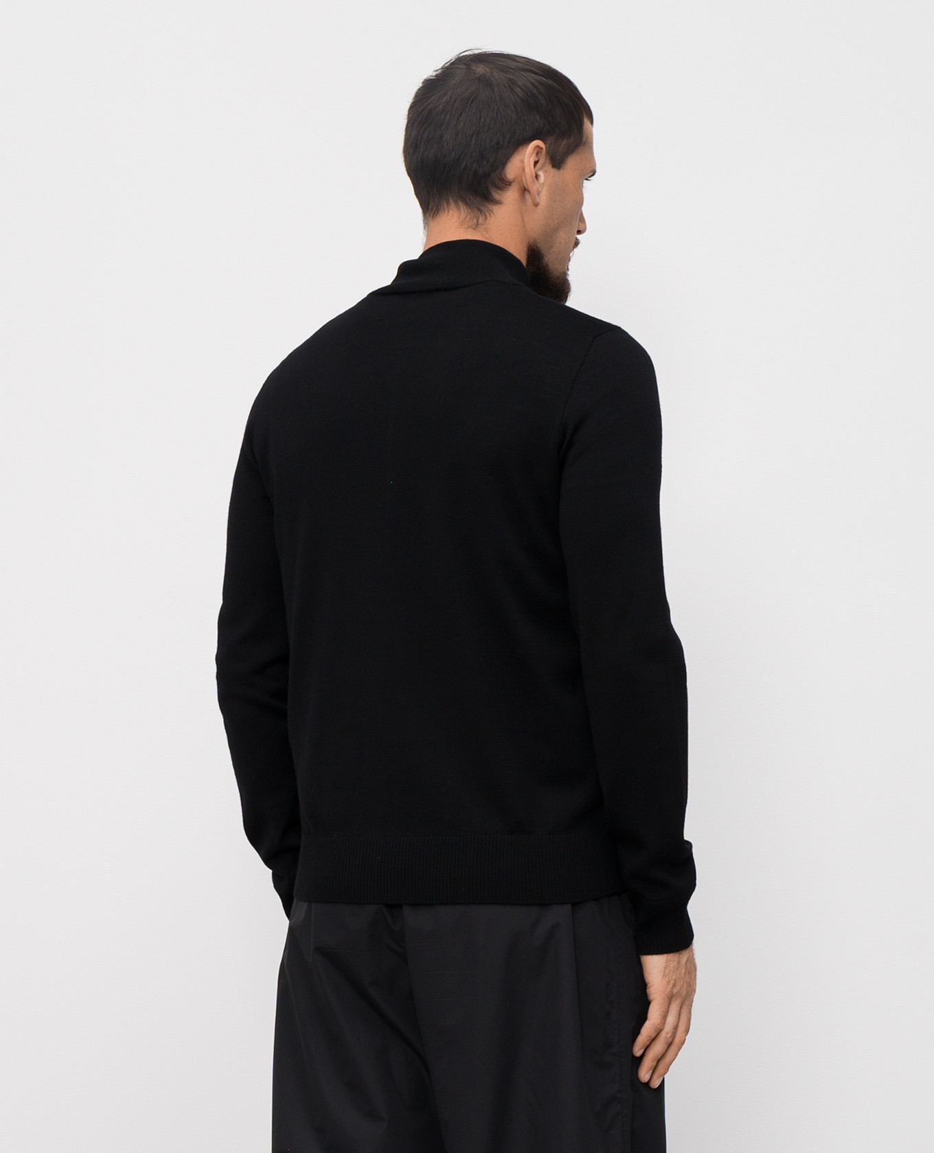 

Black wool jumper with logo Stone Island