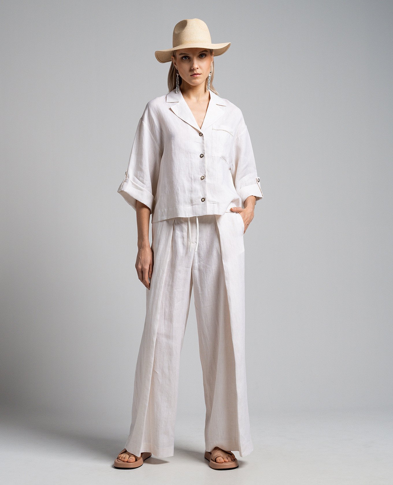 

Beige linen pants Peserico