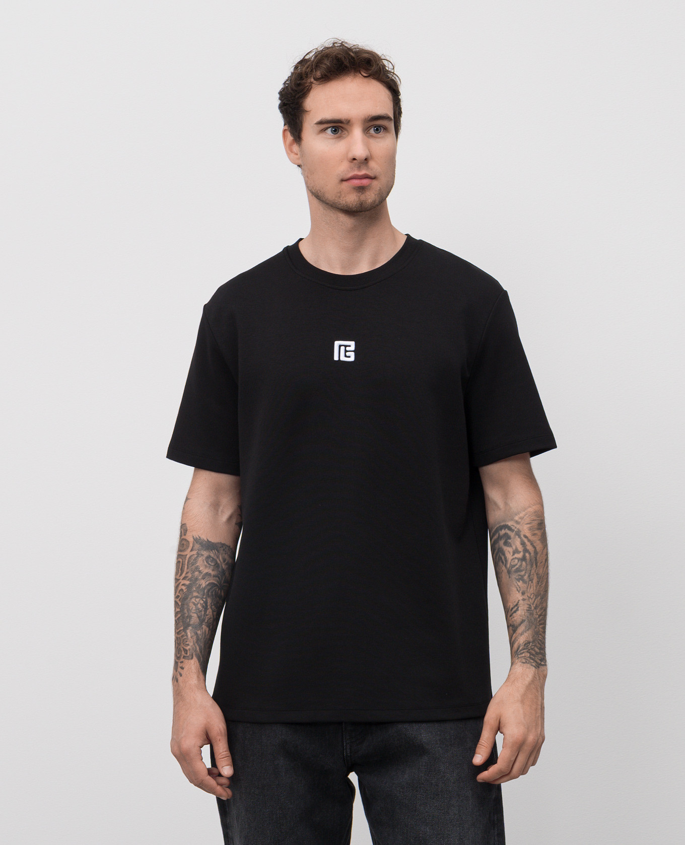 

Black T-shirt with PB embroidery Balmain
