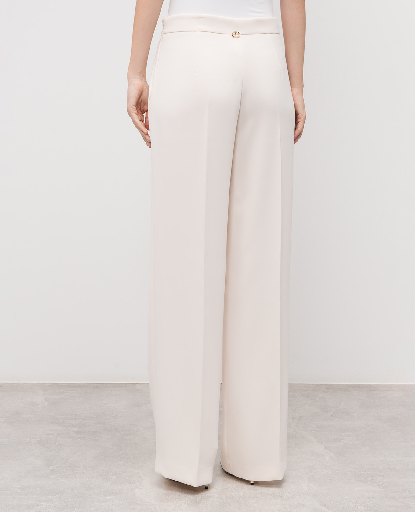 White pants with logo Twinset 4