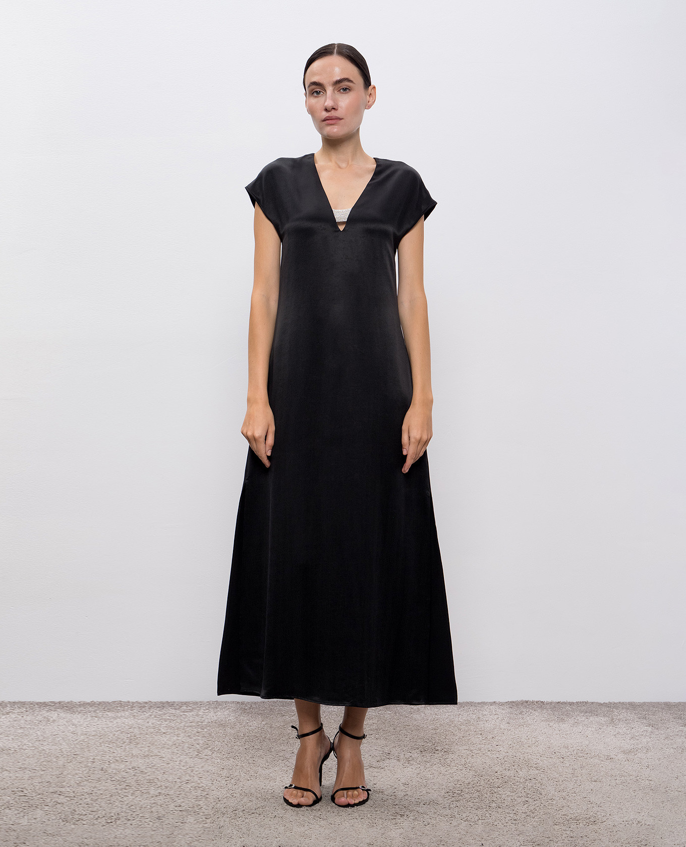 

Black midi dress with slits Peserico