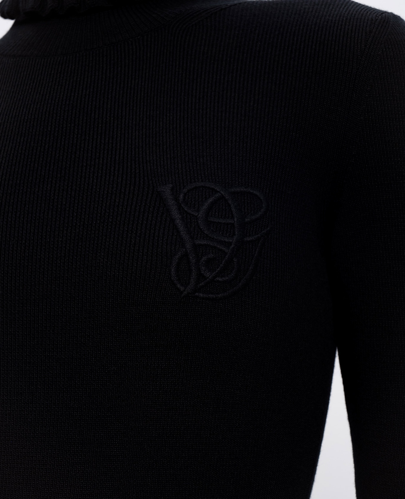 

Black wool golf Valentino