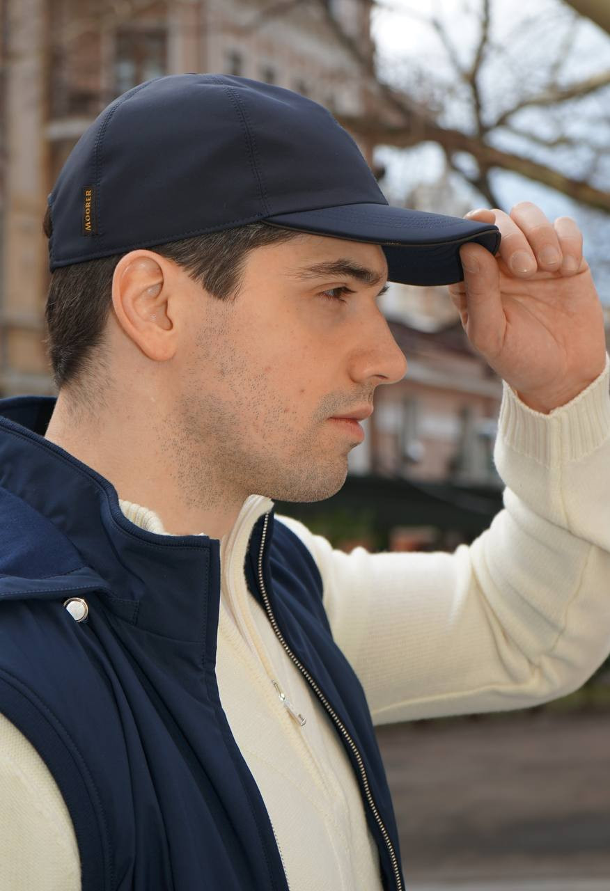 

Blue cap ROBINSON MooRER