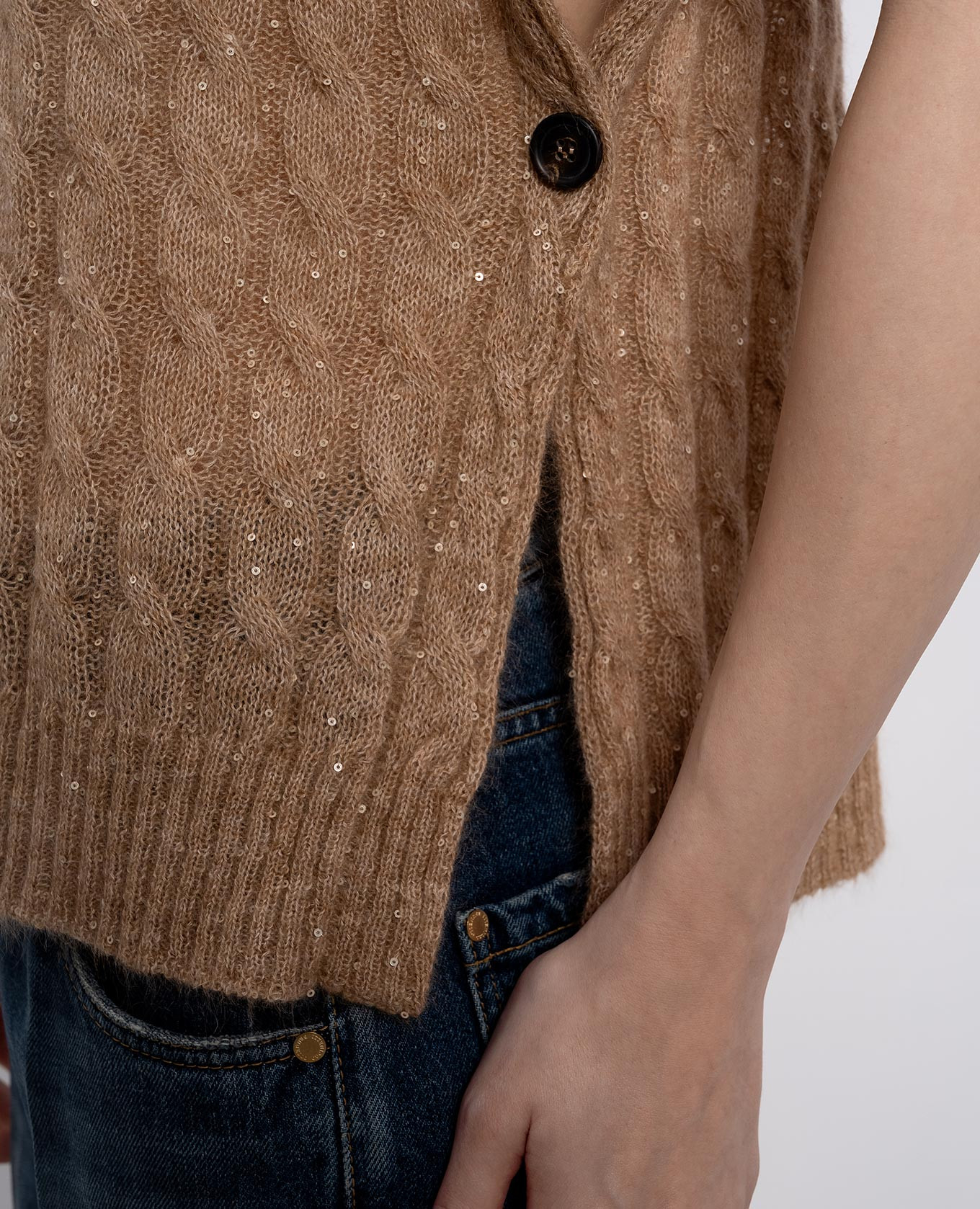

Beige wool vest with sequins Brunello Cucinelli