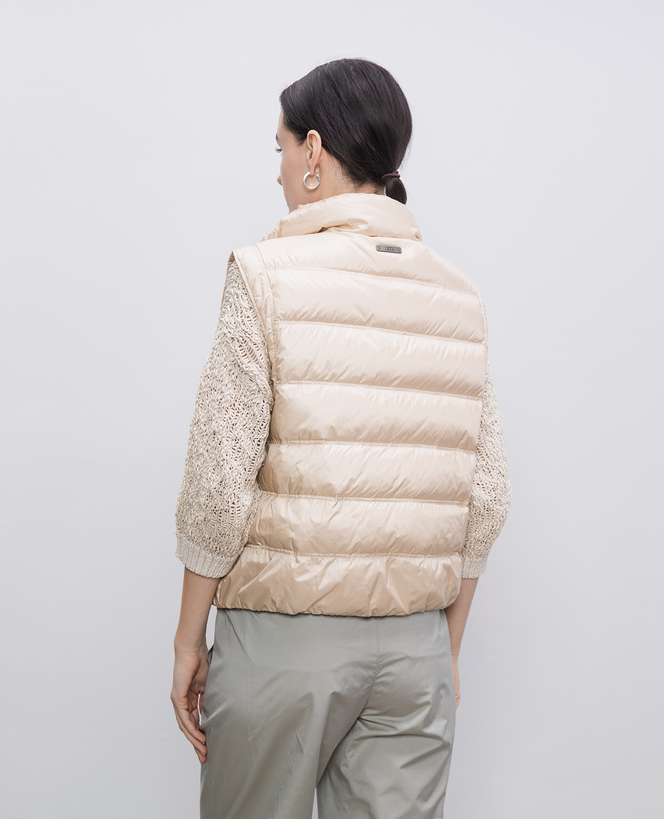 

Beige quilted down vest with monil chain Peserico
