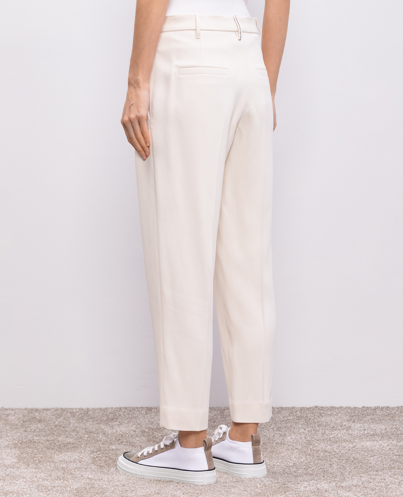 

White pants with a monil chain Brunello Cucinelli