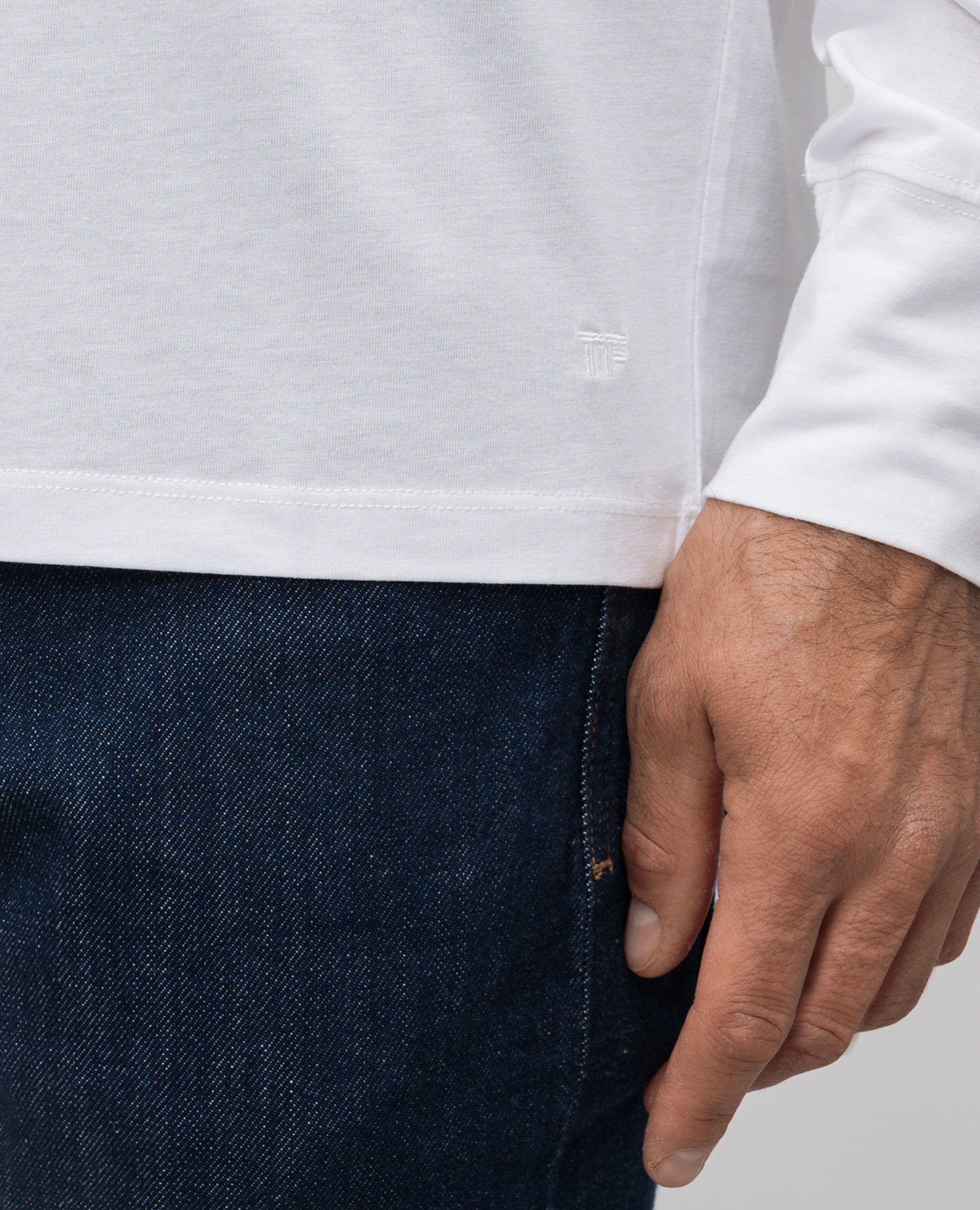 

White longsleeve with logo embroidery Tom Ford