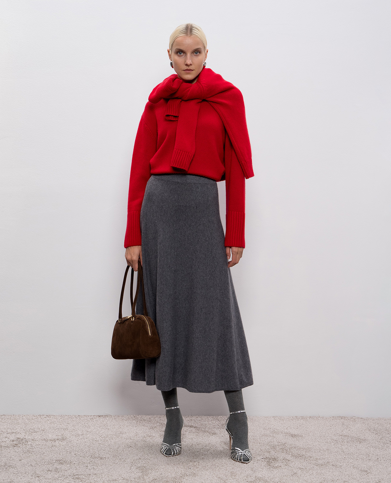 

Sony red cashmere sweater LISA YANG
