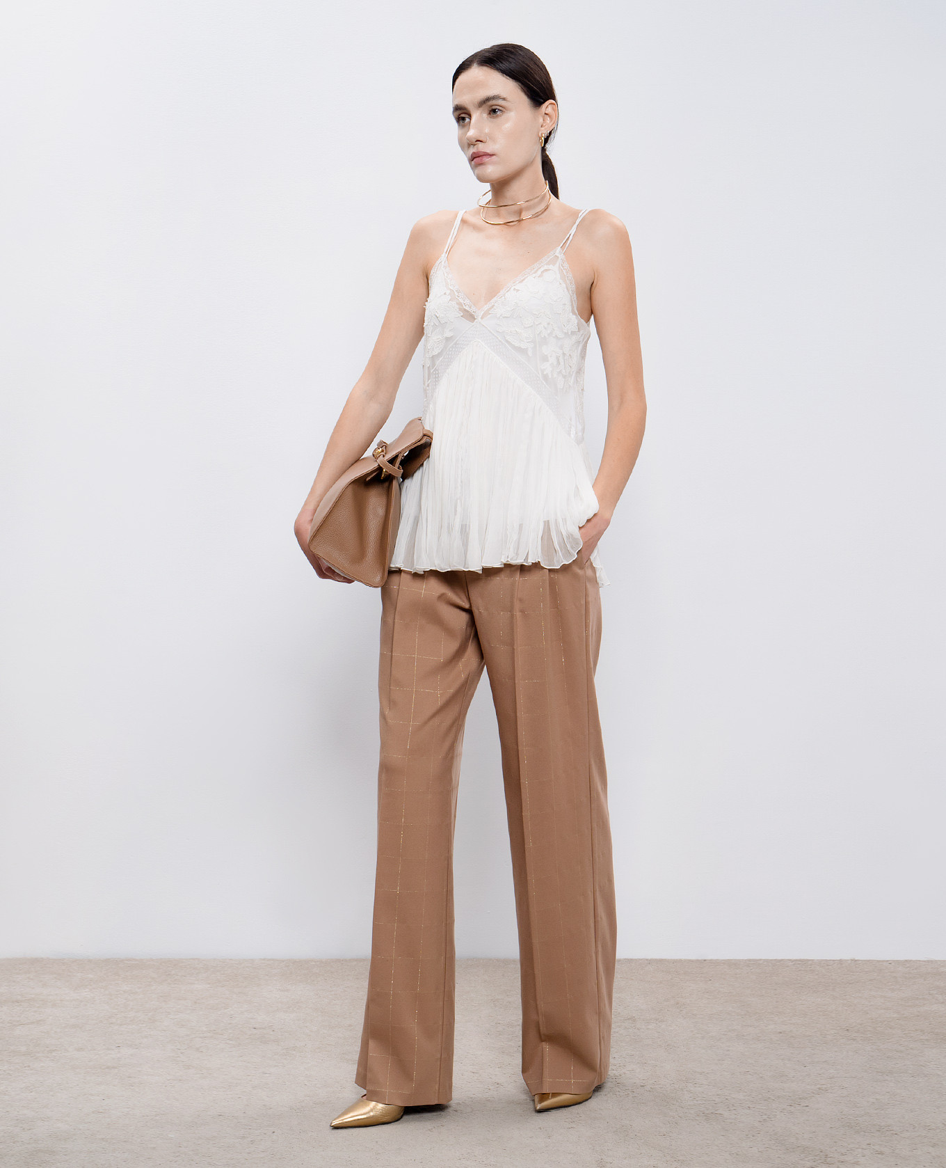 

White double construction top with lace Twinset