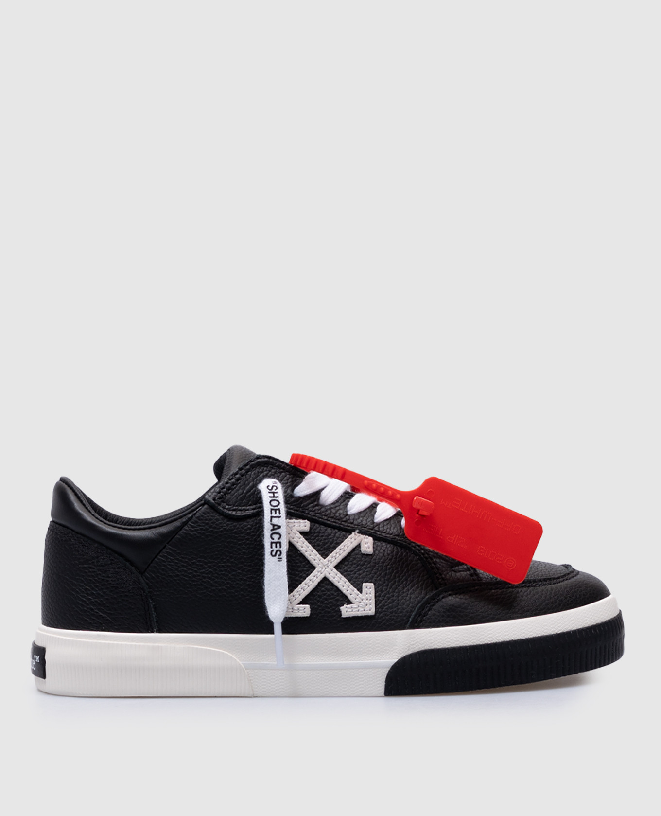 

Black leather Vulcanized sneakers Off-White