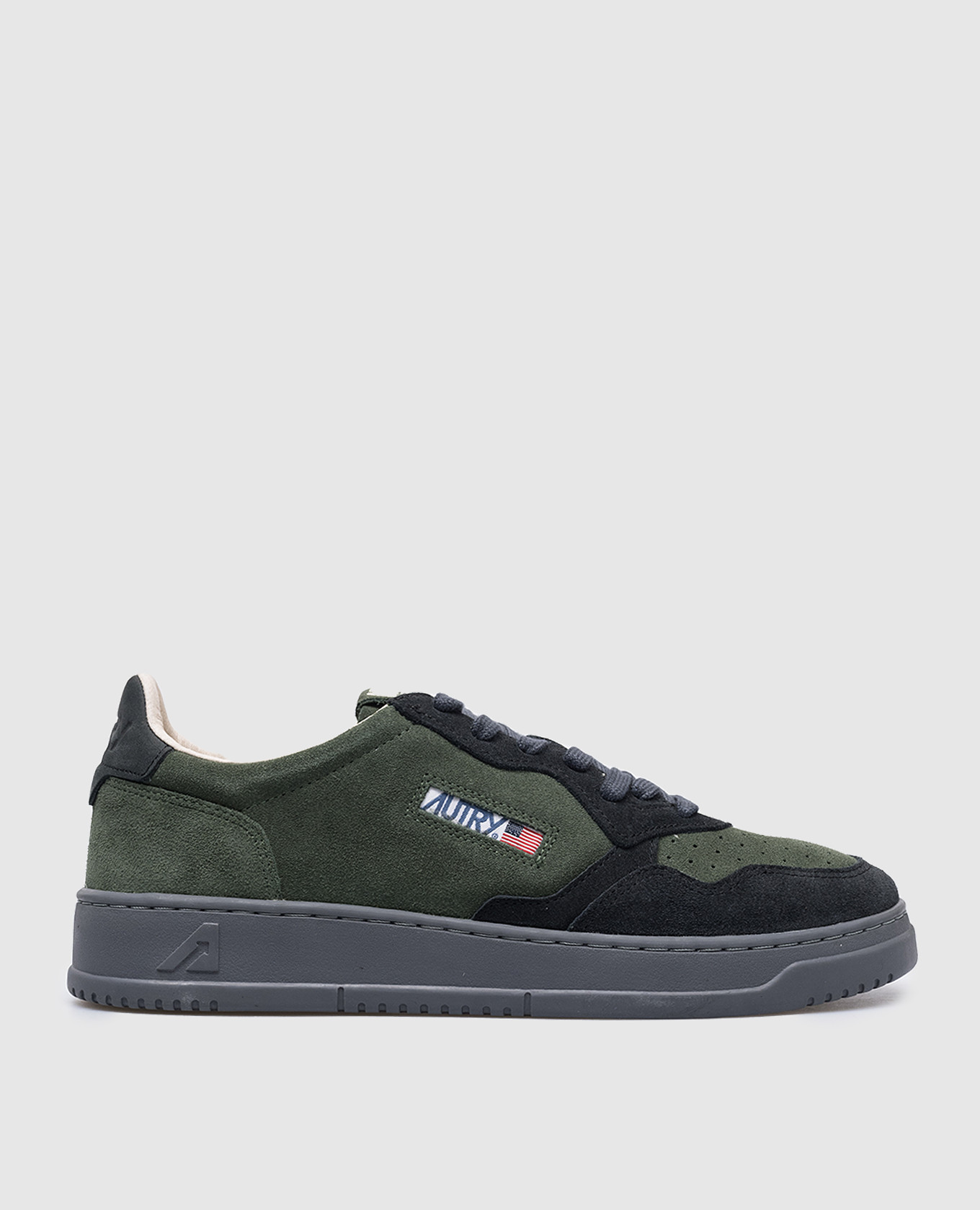 Medalist green suede sneakers with logo autry