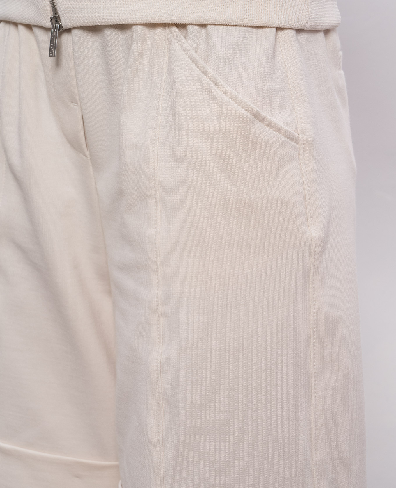 

Beige shorts with lapels Peserico