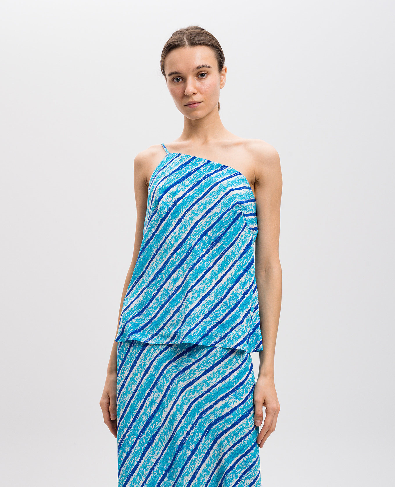 

Blue ROMY one shoulder striped silk top Gary Bigeni, Light blue