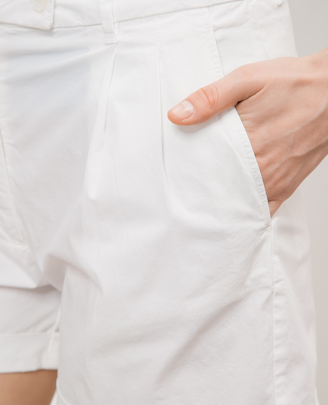 White shorts with lapels Enrico Mandelli 5