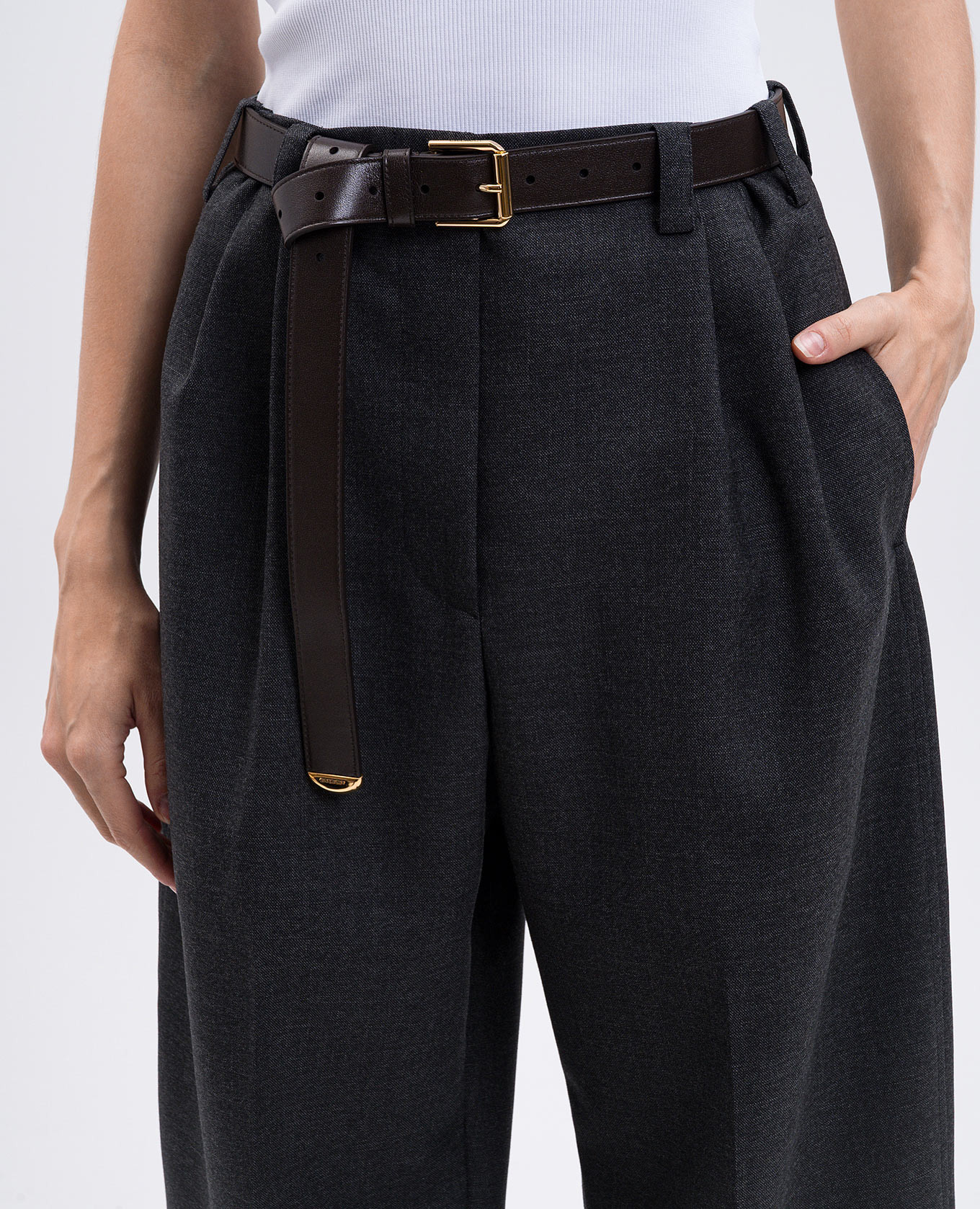 

Brown leather belt with logo Givenchy