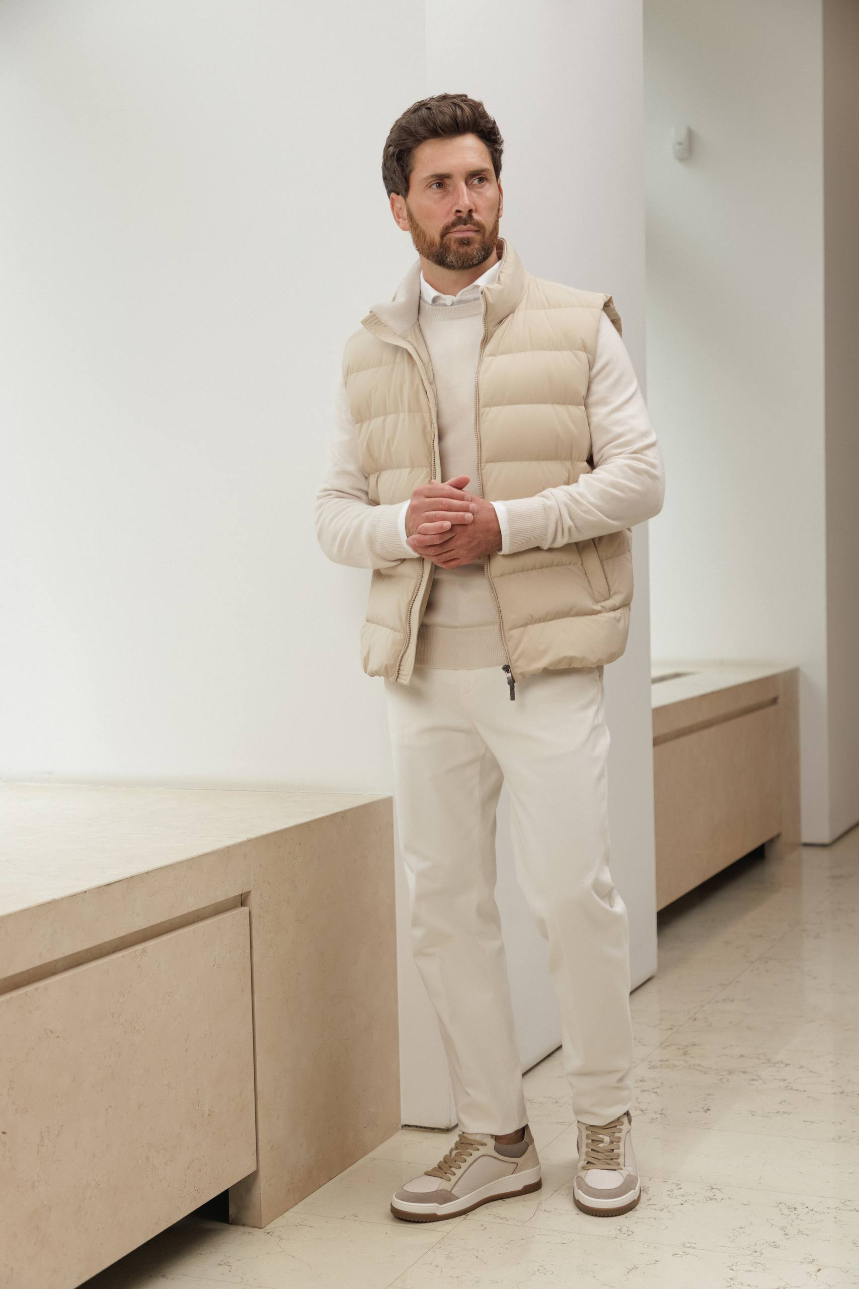 

White pants with logo Peserico